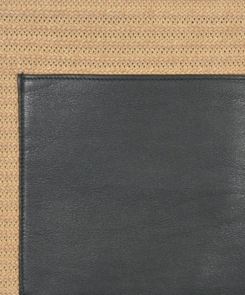 THREE SQUARE กระเป๋าถือขนาดใหญ่