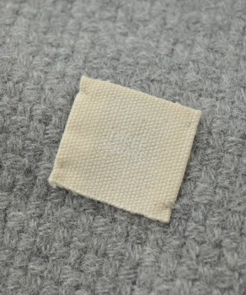 THREE SQUARE ผ้าคลุมไหล่