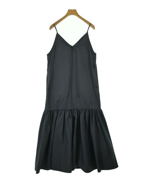 THREE SQUARE ชุดเดรส