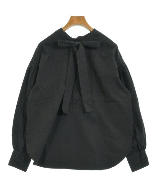 THREE SQUARE เสื้อสตรี