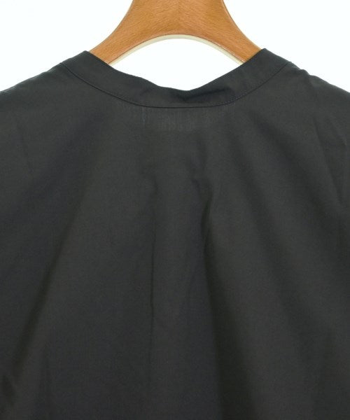 THREE SQUARE เสื้อสตรี