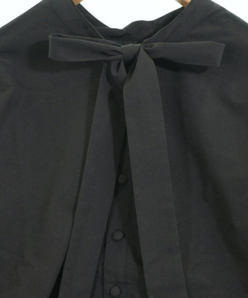 THREE SQUARE เสื้อสตรี