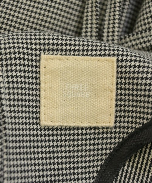 THREE SQUARE เสื้อสตรี
