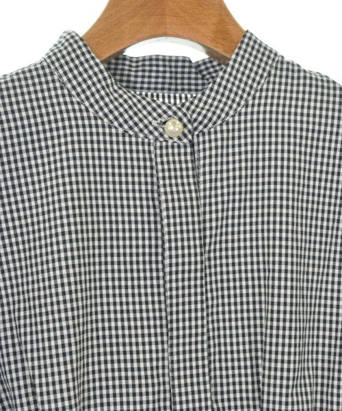 THREE SQUARE เสื้อสตรี