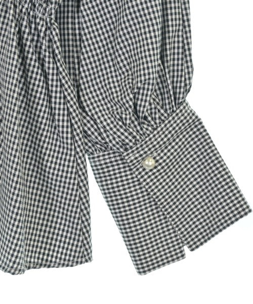 THREE SQUARE เสื้อสตรี