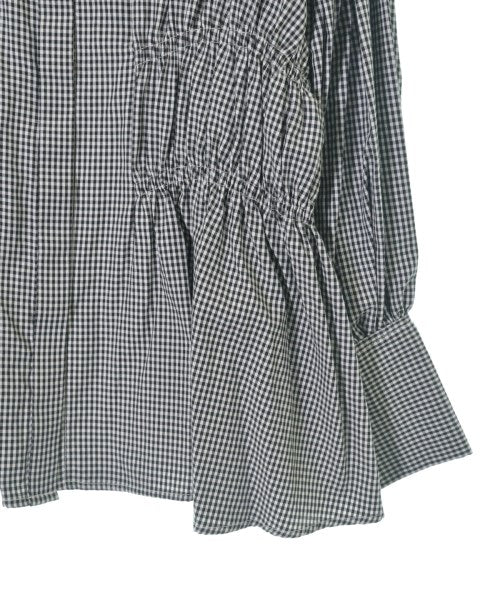 THREE SQUARE เสื้อสตรี