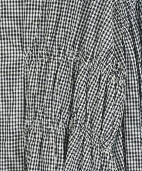 THREE SQUARE เสื้อสตรี