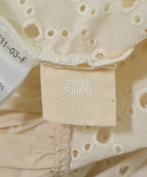 THREE SQUARE เสื้อสตรี