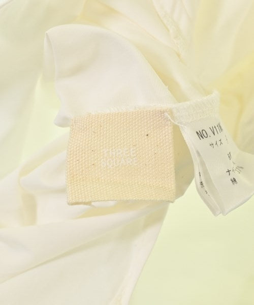 THREE SQUARE เสื้อสตรี
