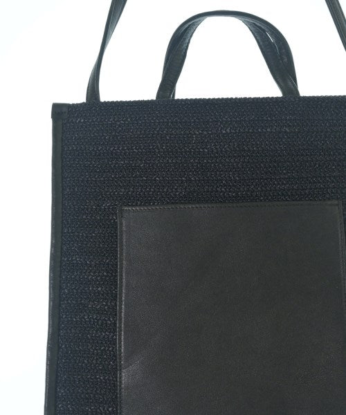THREE SQUARE กระเป๋าถือขนาดใหญ่