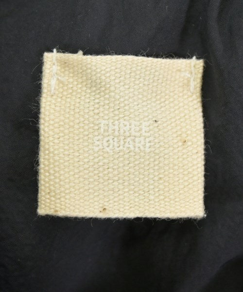 THREE SQUARE เสื้อสตรี