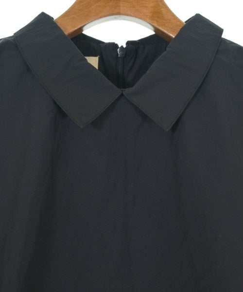 THREE SQUARE เสื้อสตรี