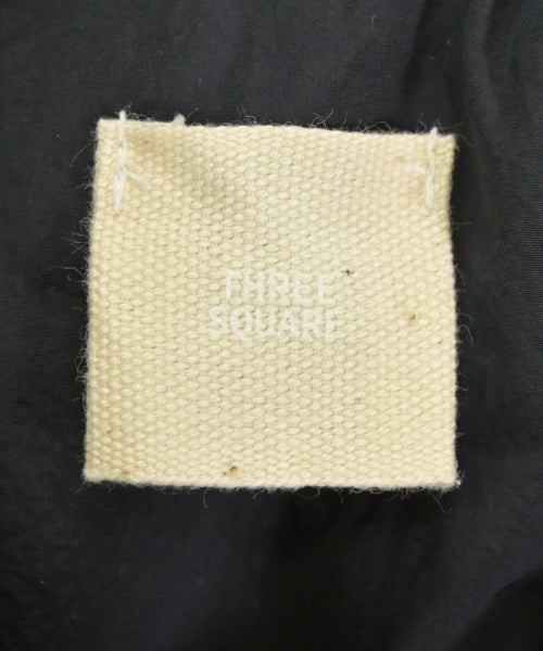THREE SQUARE เสื้อสตรี