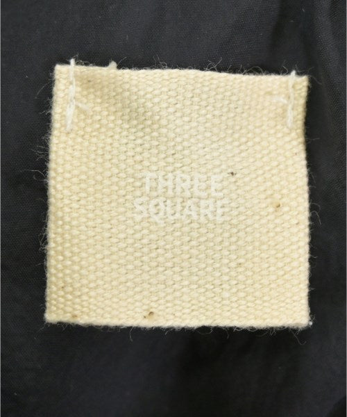 THREE SQUARE เสื้อสตรี