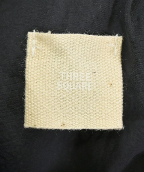 THREE SQUARE เสื้อสตรี