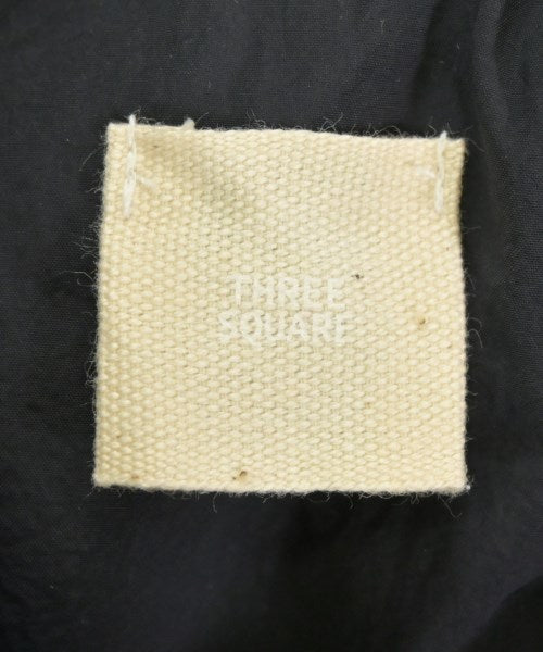 THREE SQUARE เสื้อสตรี