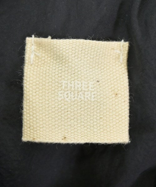 THREE SQUARE เสื้อสตรี