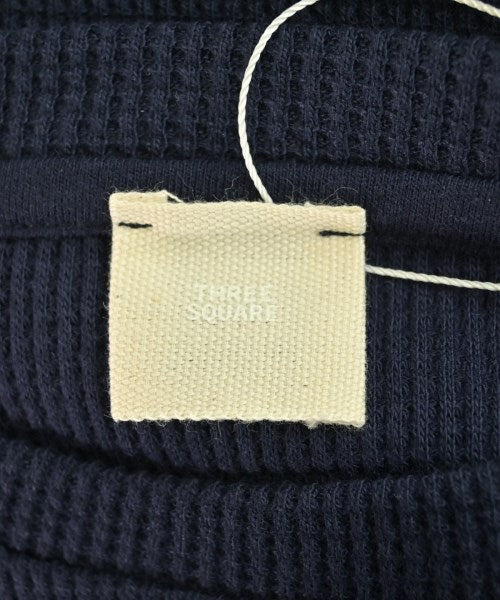 THREE SQUARE เสื้อยืด/เสื้อท็อปส์