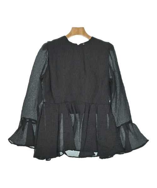 THREE SQUARE เสื้อสตรี