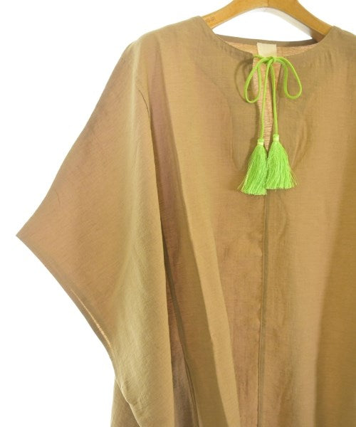 THREE SQUARE เสื้อลำลอง