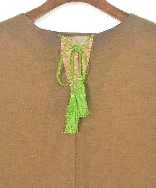THREE SQUARE เสื้อลำลอง