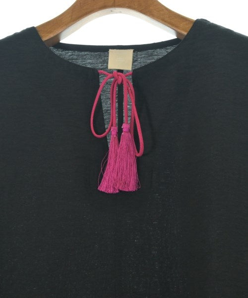 THREE SQUARE เสื้อสตรี