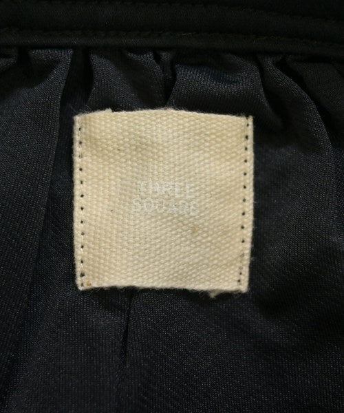 THREE SQUARE เสื้อสตรี