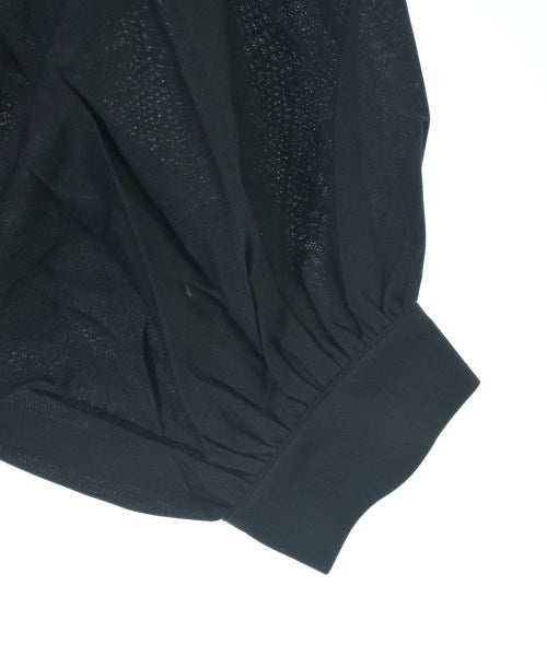 THREE SQUARE เสื้อสตรี