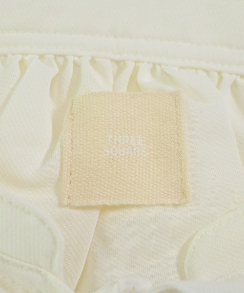 THREE SQUARE เสื้อสตรี
