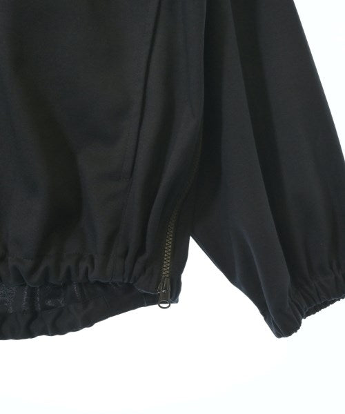 UNTRACE แจ็คเก็ตเบลาส์ อื่น