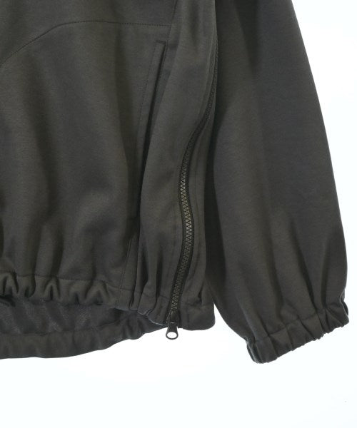 UNTRACE แจ็คเก็ตเบลาส์ อื่น