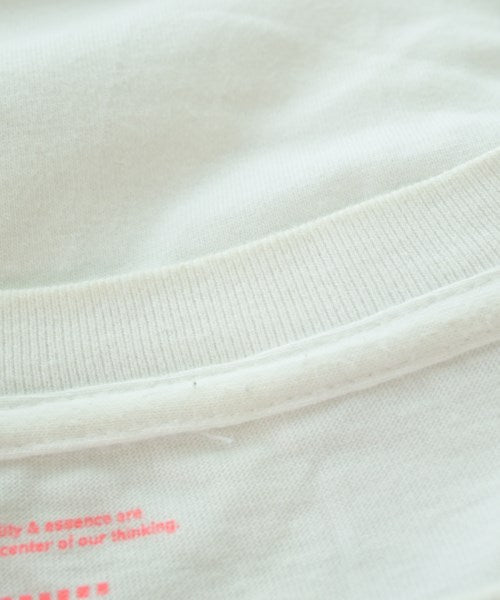 UNTRACE เสื้อยืด/เสื้อท็อปส์