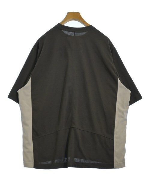 UNTRACE เสื้อยืด/เสื้อท็อปส์