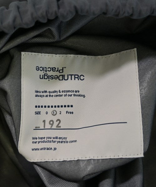 UNTRACE กางเกง อื่น