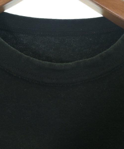 UNTRACE เสื้อยืด/เสื้อท็อปส์