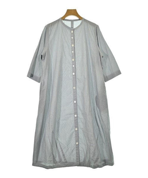 in leaf เดรสที่เป็นเสื้อเชิ้ตตัวยาว