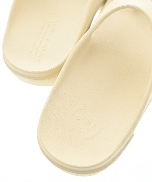 PAES รองเท้าแตะ