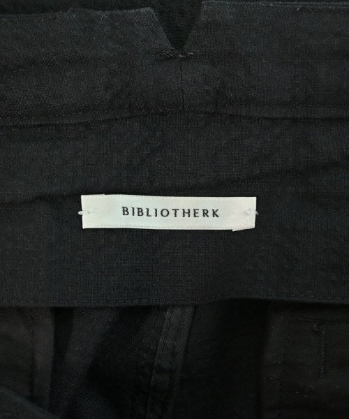 BIBLIOTHERK กางเกงขาสั้น