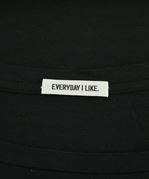 EVERYDAY I LIKE เสื้อยืด/เสื้อท็อปส์