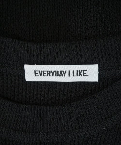 EVERYDAY I LIKE เสื้อยืด/เสื้อท็อปส์