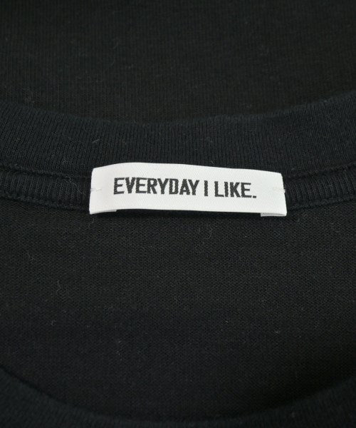 EVERYDAY I LIKE เสื้อยืด/เสื้อท็อปส์