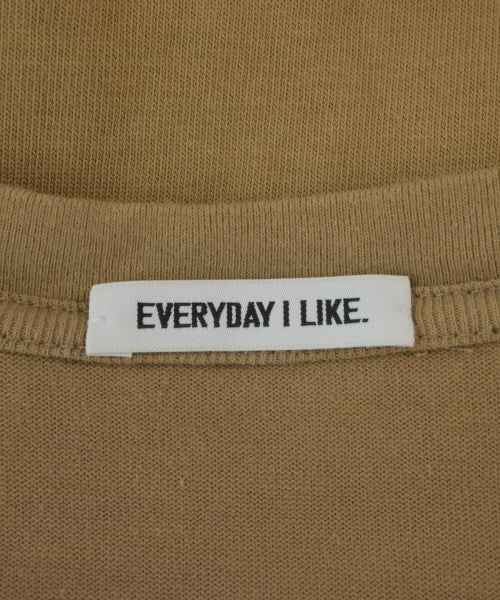 EVERYDAY I LIKE เสื้อยืด/เสื้อท็อปส์