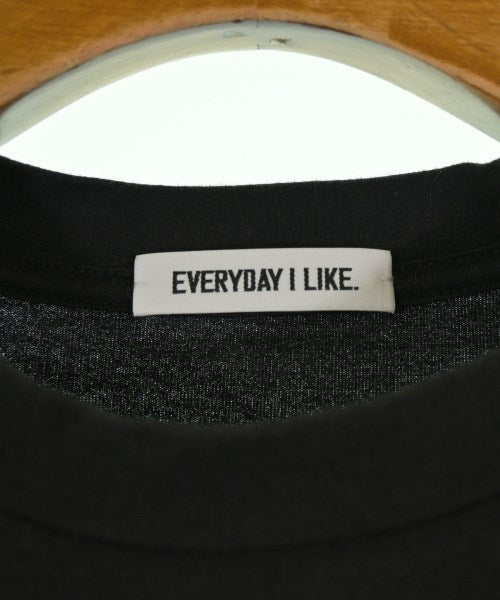 EVERYDAY I LIKE เสื้อยืด/เสื้อท็อปส์
