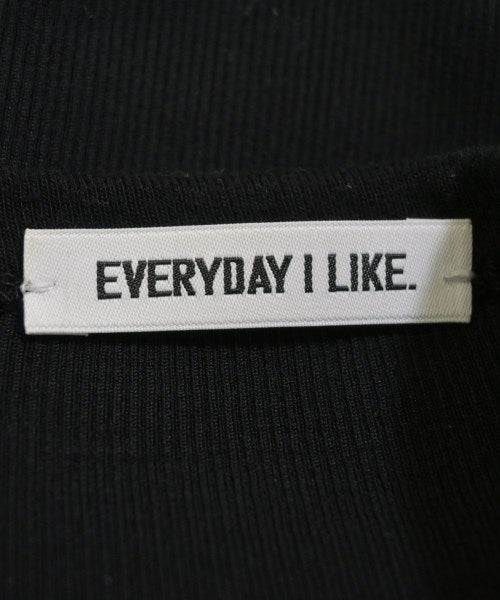 EVERYDAY I LIKE เสื้อยืด/เสื้อท็อปส์