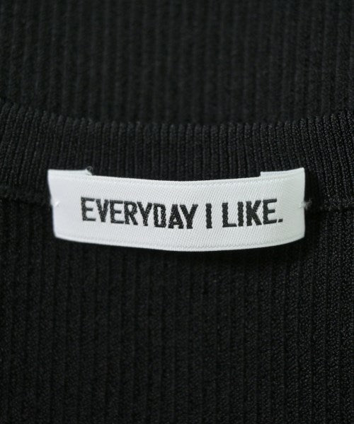 EVERYDAY I LIKE เสื้อแขนกุด