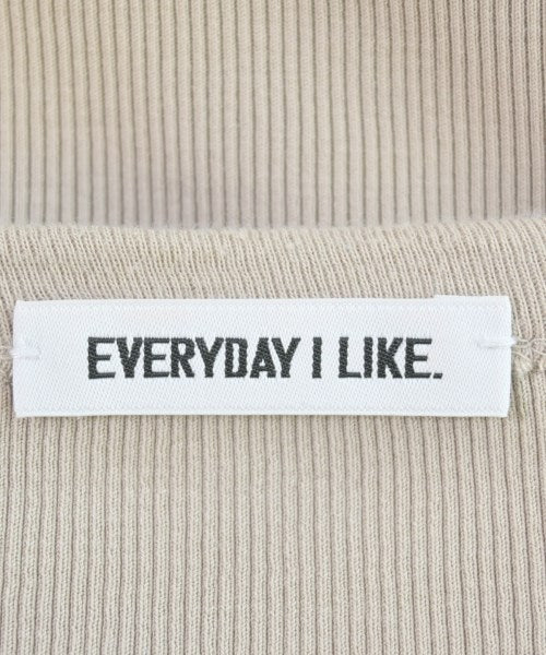 EVERYDAY I LIKE เสื้อยืด/เสื้อท็อปส์