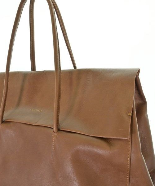 Hoaw. กระเป๋าถือ