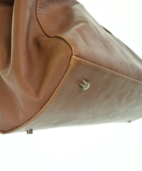 Hoaw. กระเป๋าถือ