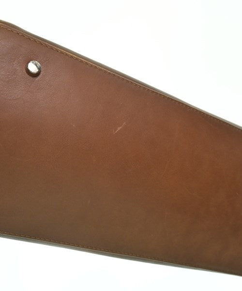 Hoaw. กระเป๋าถือ