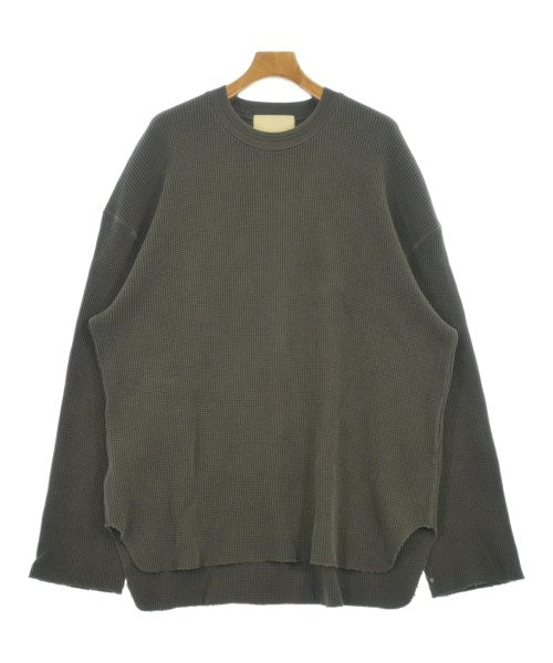INNAT เสื้อยืด/เสื้อท็อปส์
